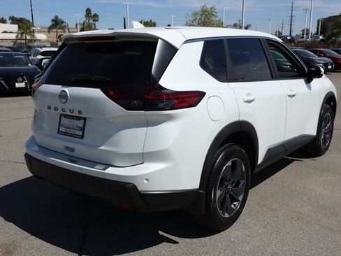 New 2026 Nissan Rogue SV image 4