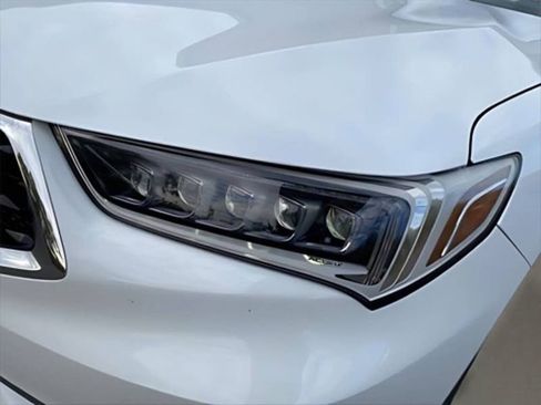 Used 2019 Acura TLX image 11