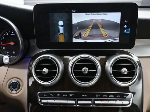 Used 2022 Mercedes-Benz GLC 300 w/ Premium Package Lite image 12