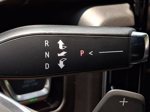 Used 2025 GMC Yukon XL Denali AWD/4WD image 14