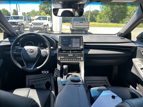 Used 2020 Toyota Avalon XSE w/ All Weather Liner Package FWD image 12