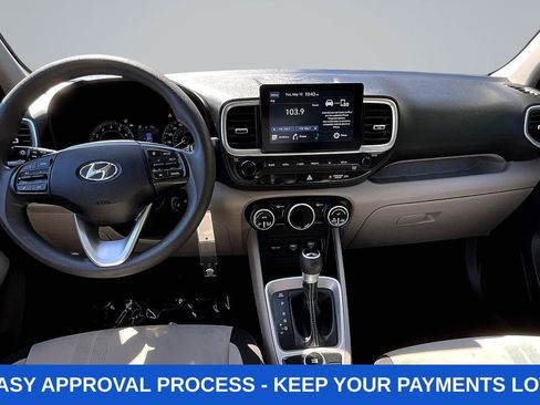 Used 2020 Hyundai Venue SEL FWD image 7