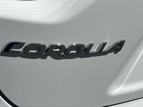 Used 2023 Toyota Corolla LE FWD image 28