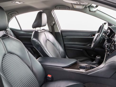 Used 2024 Toyota Camry SE image 26