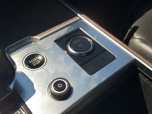 Used 2023 Land Rover Range Rover SE image 30