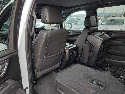 Used 2023 Chevrolet Suburban Z71 image 15