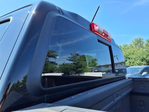 Used 2022 Chevrolet Colorado ZR2 AWD/4WD image 30