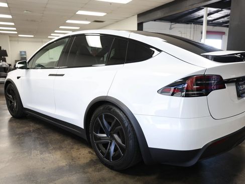 Used 2026 Tesla Model X AWD/4WD image 10