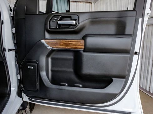 Used 2022 Chevrolet Silverado 3500 High Country image 46