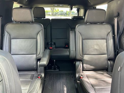 Used 2024 GMC Yukon Denali RWD image 14