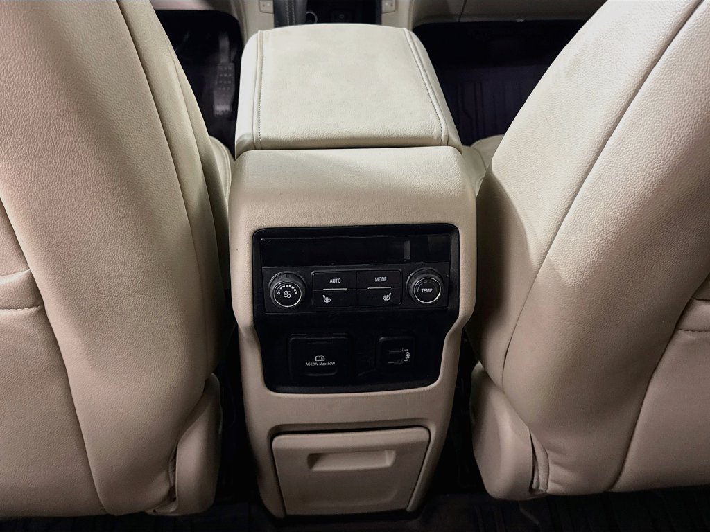 Used 2017 GMC Acadia Denali w/ Technology Package FWD image 28