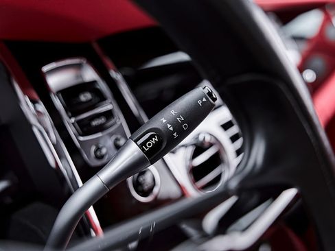 Used 2018 Rolls-Royce Wraith RWD image 59