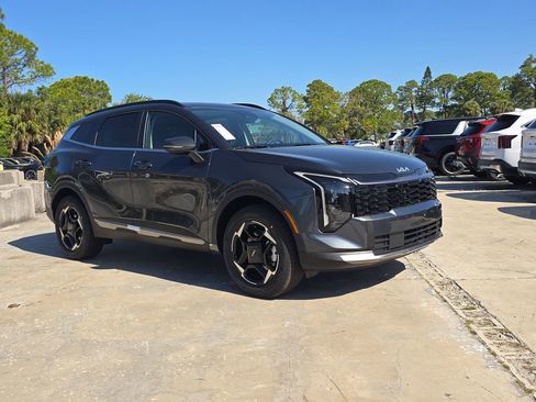 New 2026 Kia Sportage EX AWD/4WD image 2