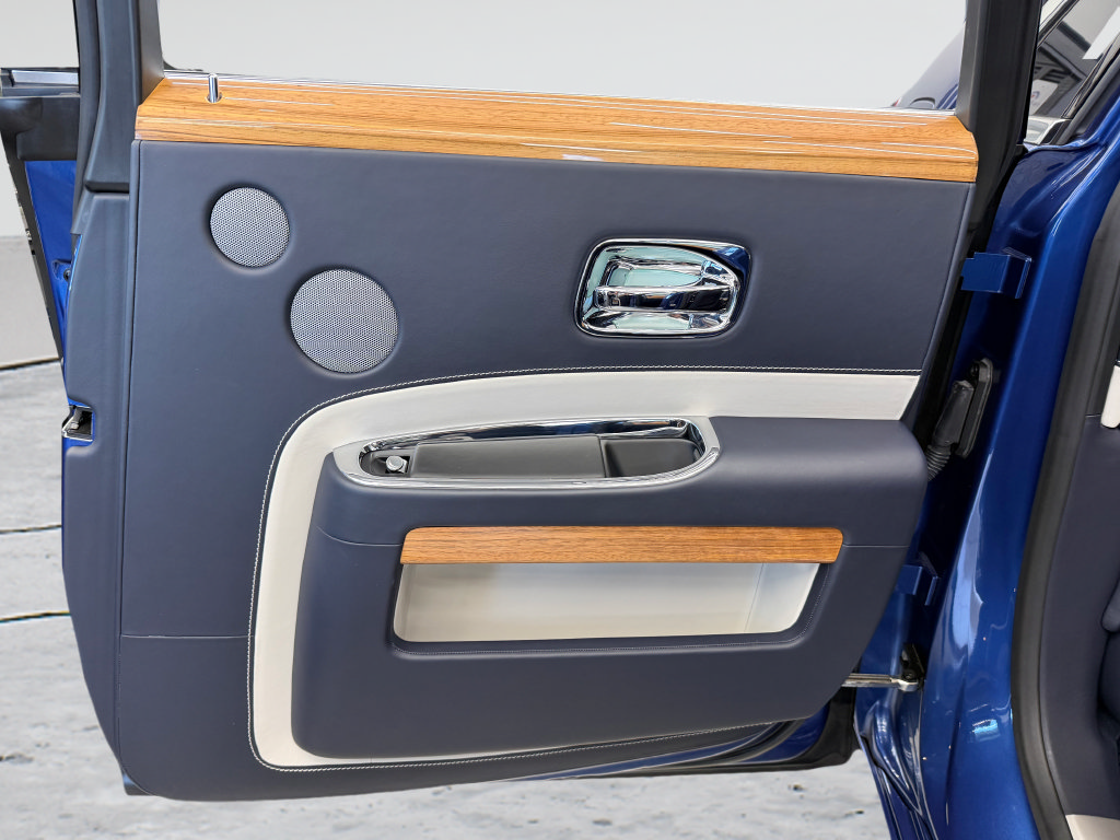 Used 2019 Rolls-Royce Ghost RWD image 55