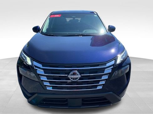 Used 2025 Nissan Rogue SV FWD image 9