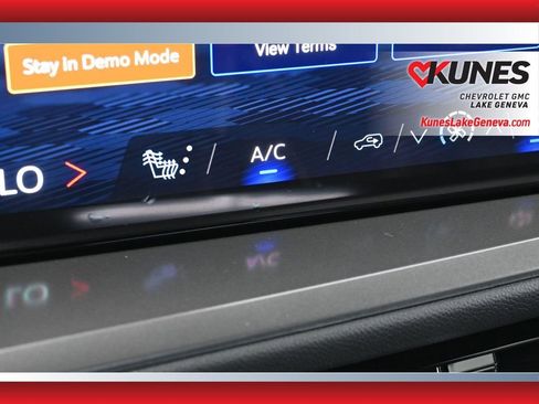 New 2026 Chevrolet Traverse LT w/ LPO, Floor Liner Package image 23