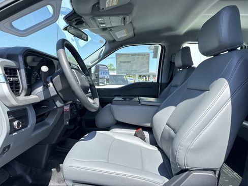 New 2025 Ford F550 4x4 Crew Cab Super Duty image 10