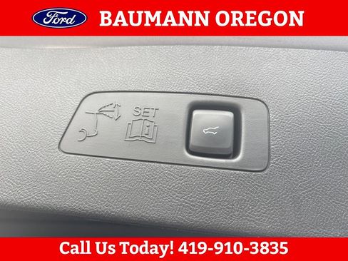 Used 2022 Lincoln Corsair AWD w/ Premium Package image 13