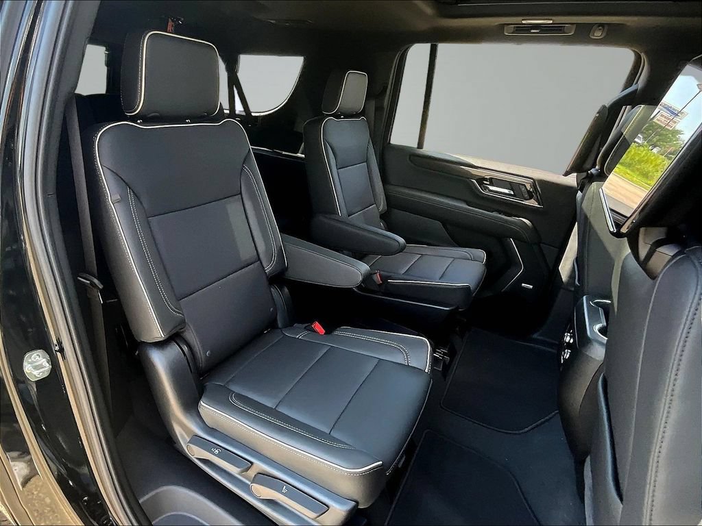 New 2026 GMC Yukon XL Elevation w/ Elevation Premium Package AWD/4WD image 9