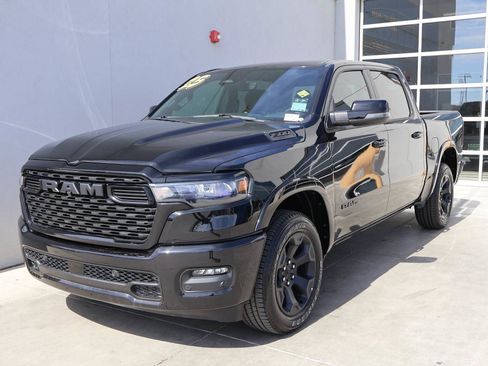 Used 2025 RAM 1500 Big Horn AWD/4WD image 1