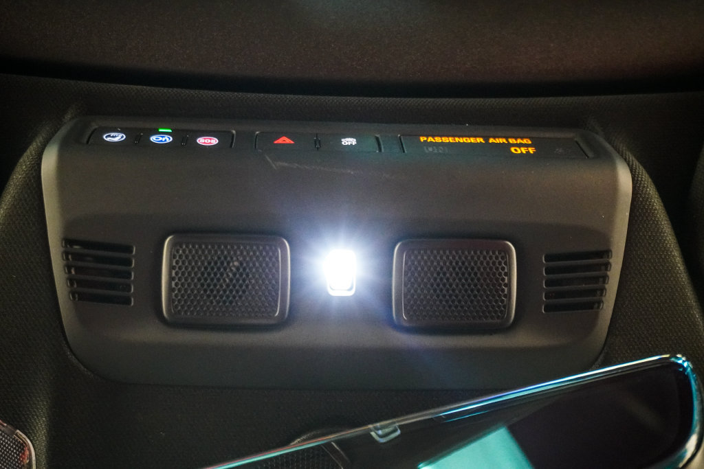 Used 2020 Chevrolet Corvette Stingray Preferred Cpe w/ 2LT Preferred Equipment Group RWD image 23