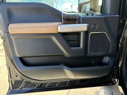 Used 2022 Ford F350 Lariat w/ Lariat Ultimate Package image 10