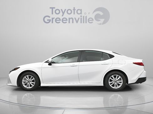 Used 2025 Toyota Camry LE w/ Convenience Package FWD image 6