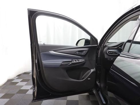 Used 2023 Chevrolet Bolt EUV Premier w/ Sun & Sound Package image 5