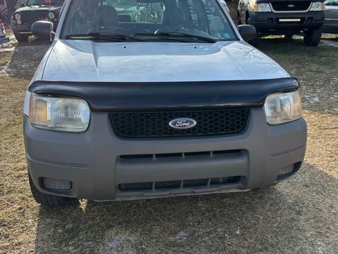 Used 2002 Ford Escape XLS image 10