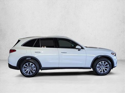 Used 2024 Mercedes-Benz GLC 300 image 7