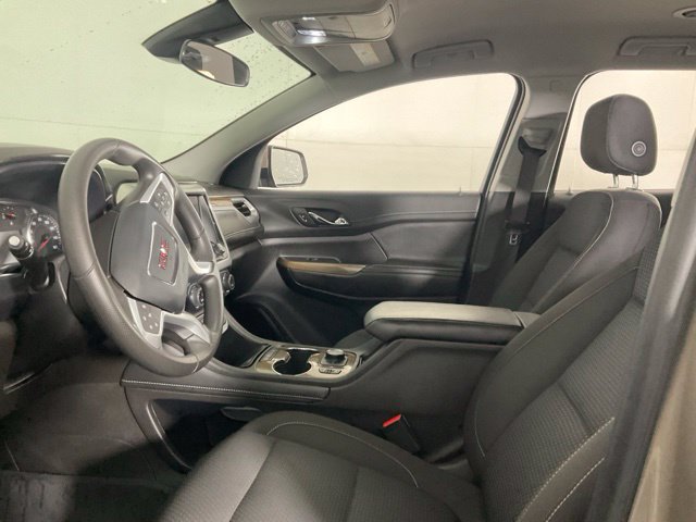Used 2023 GMC Acadia SLE w/ Driver Convenience Package FWD image 24