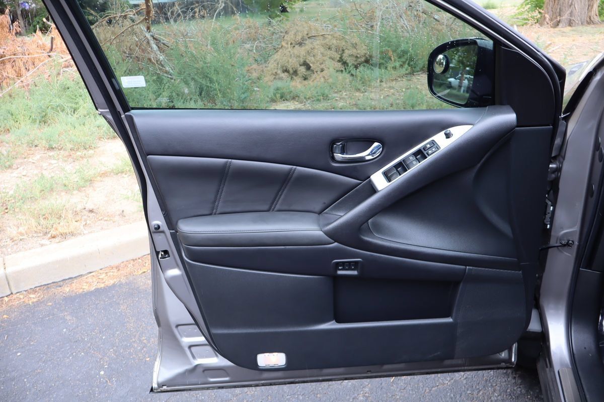 Used 2012 Nissan Murano SL AWD/4WD image 23
