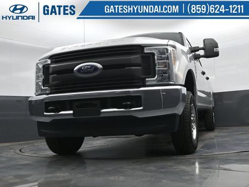 Used 2019 Ford F250 XL w/ Power Equipment Group AWD/4WD image 35