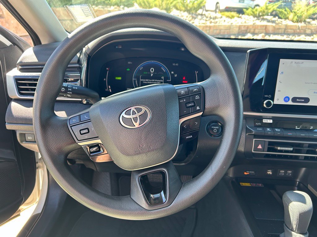 Used 2026 Toyota Camry LE FWD image 22