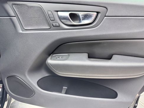 Used 2019 Volvo XC60 T6 R-Design w/ Protection Package Premier image 16