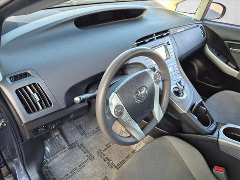 Used 2014 Toyota Prius Three FWD image 9
