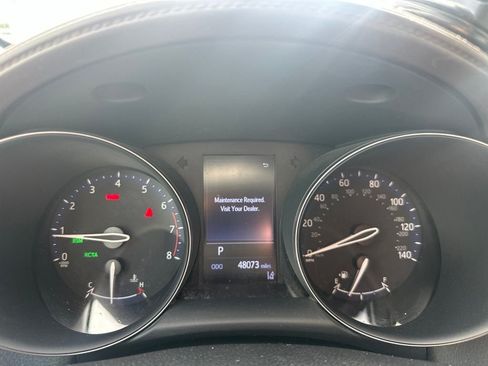 Used 2019 Toyota C-HR Limited FWD image 22