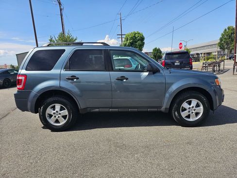 Used 2010 Ford Escape XLT AWD/4WD image 6