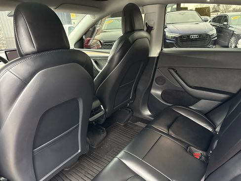 Used 2022 Tesla Model Y Performance image 27