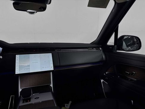 New 2026 Land Rover Range Rover SE image 33