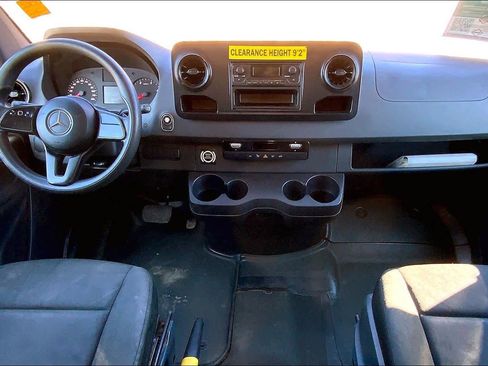 Used 2019 Mercedes-Benz Sprinter 170 image 16