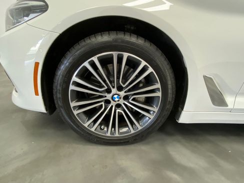 Used 2017 BMW 540i xDrive AWD/4WD image 19