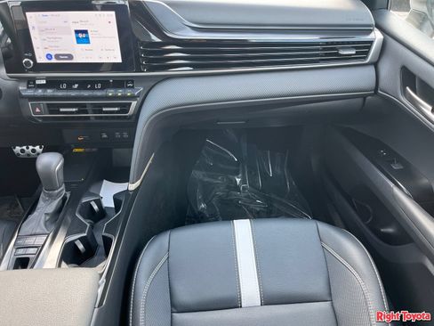 Used 2026 Toyota Camry SE FWD image 19