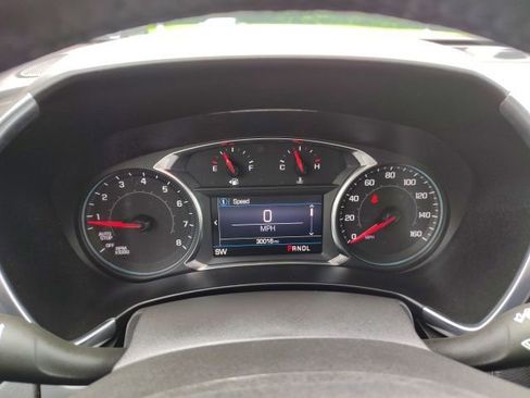 Used 2022 Chevrolet Equinox LT FWD image 16