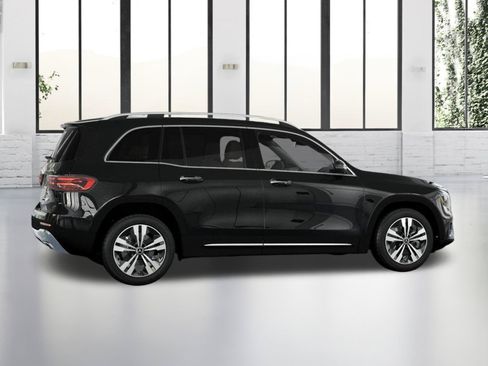 Used 2026 Mercedes-Benz GLB 250 4MATIC image 18