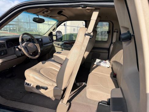 Used 2000 Ford F250 Lariat image 5