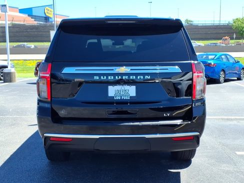 Used 2024 Chevrolet Suburban LT w/ Luxury Package AWD/4WD image 30