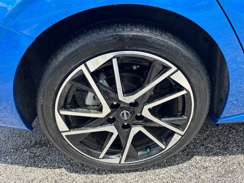 Certified 2025 Nissan Sentra SR FWD image 10