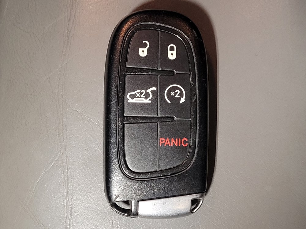 Used 2014 Jeep Cherokee Limited w/ Luxury Group FWD image 32