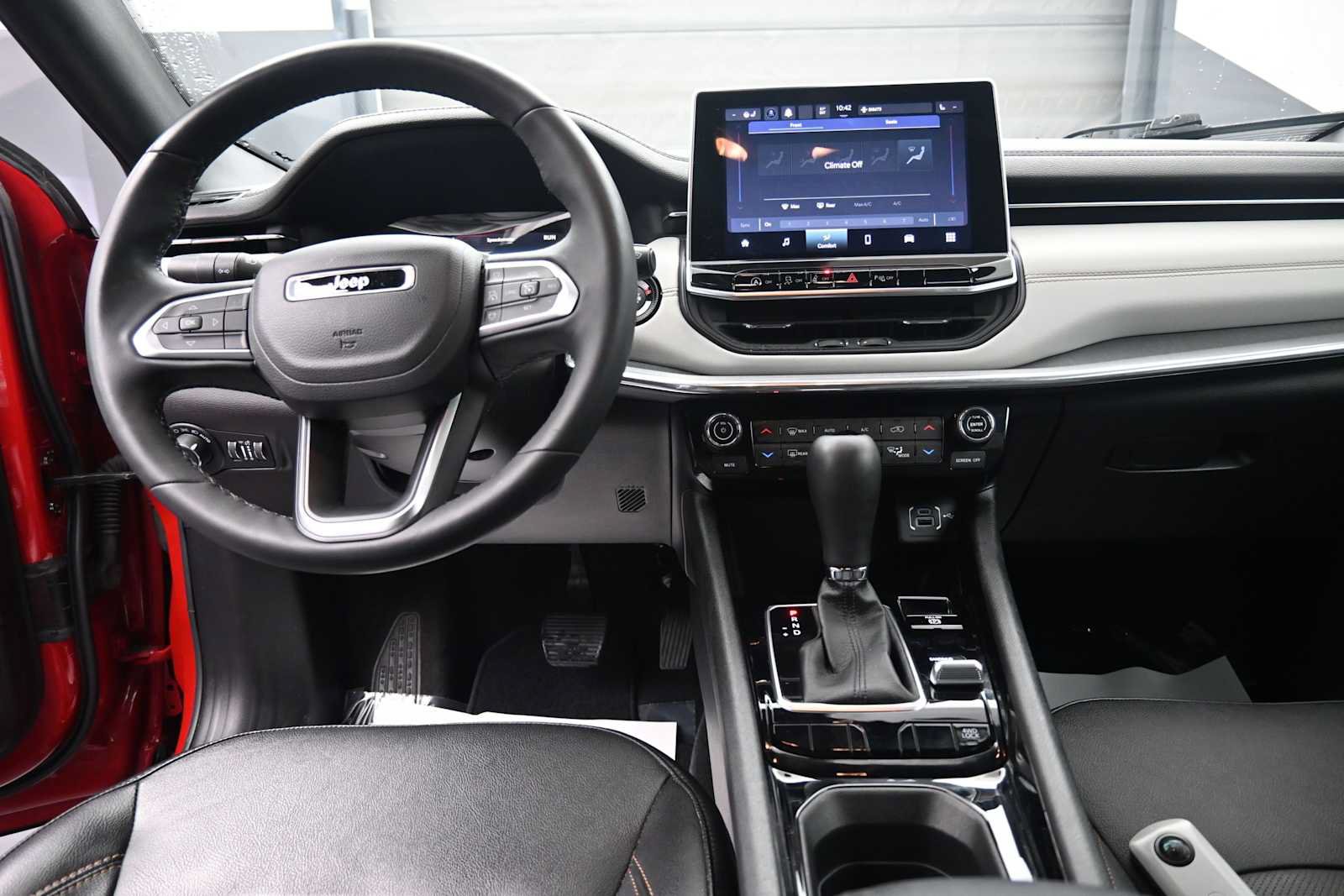 Used 2023 Jeep Compass Limited w/ Elite Group AWD/4WD image 15
